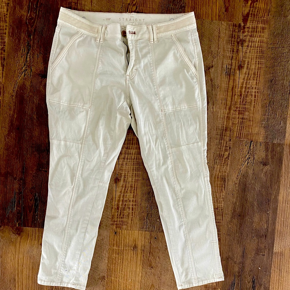 Loft the straight crop 10P cream. Perfect for summer